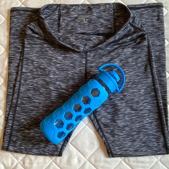 Queenieke Exercise Leggings - Picture 2 of 6